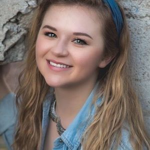 Meet your Posher, Liana